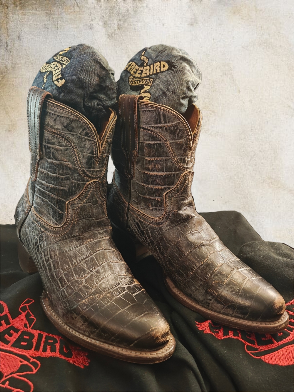NWOB Freebird by Steven ZAMORA Leather Boots Size 7 Distressed Graphite
